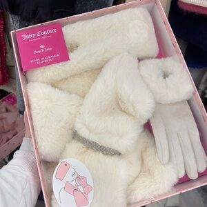 BNWT JUICY COUTURE 3 Piece White Winter Headband Scarf Gloves Gift Set